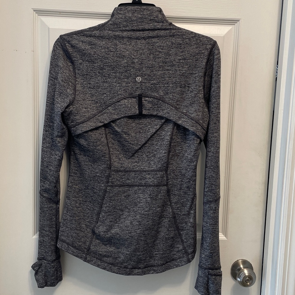 Lululemon size 8 black/grey define jacket - Picture 3 of 3